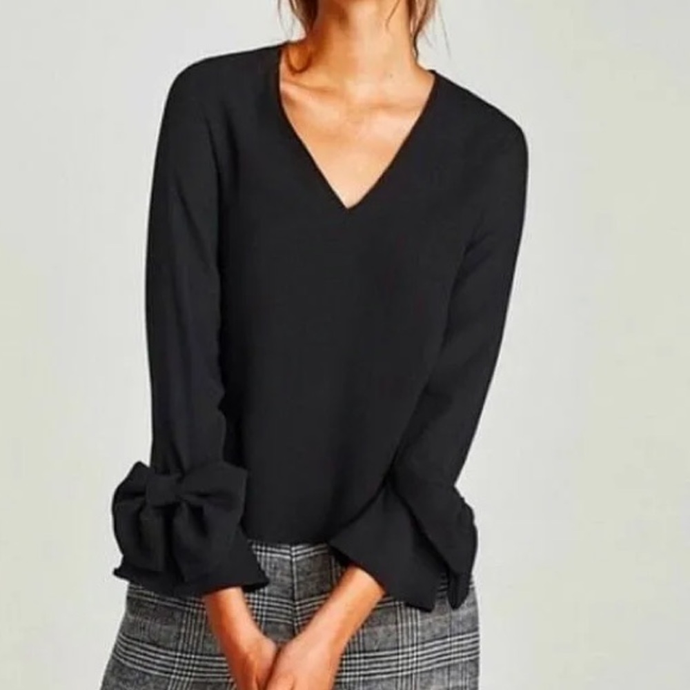 Zara The Basic Collection V-neck Top With Bow Sleeves in Black